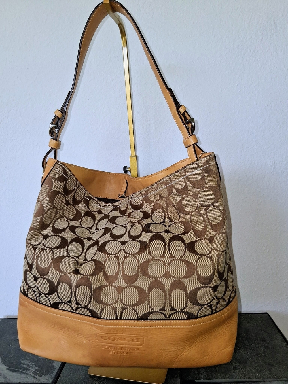 Coach Tan Signature Canvas Hobo Shoulder Bag; Like New